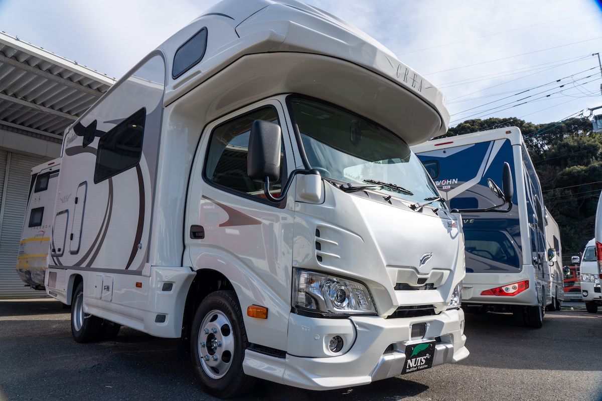 【ジャパンキャンピングカーショー】先取り！新型カムロードになった！ナッツRVクレア ハイパーレボリューション｜AUTO CAMPER（オート