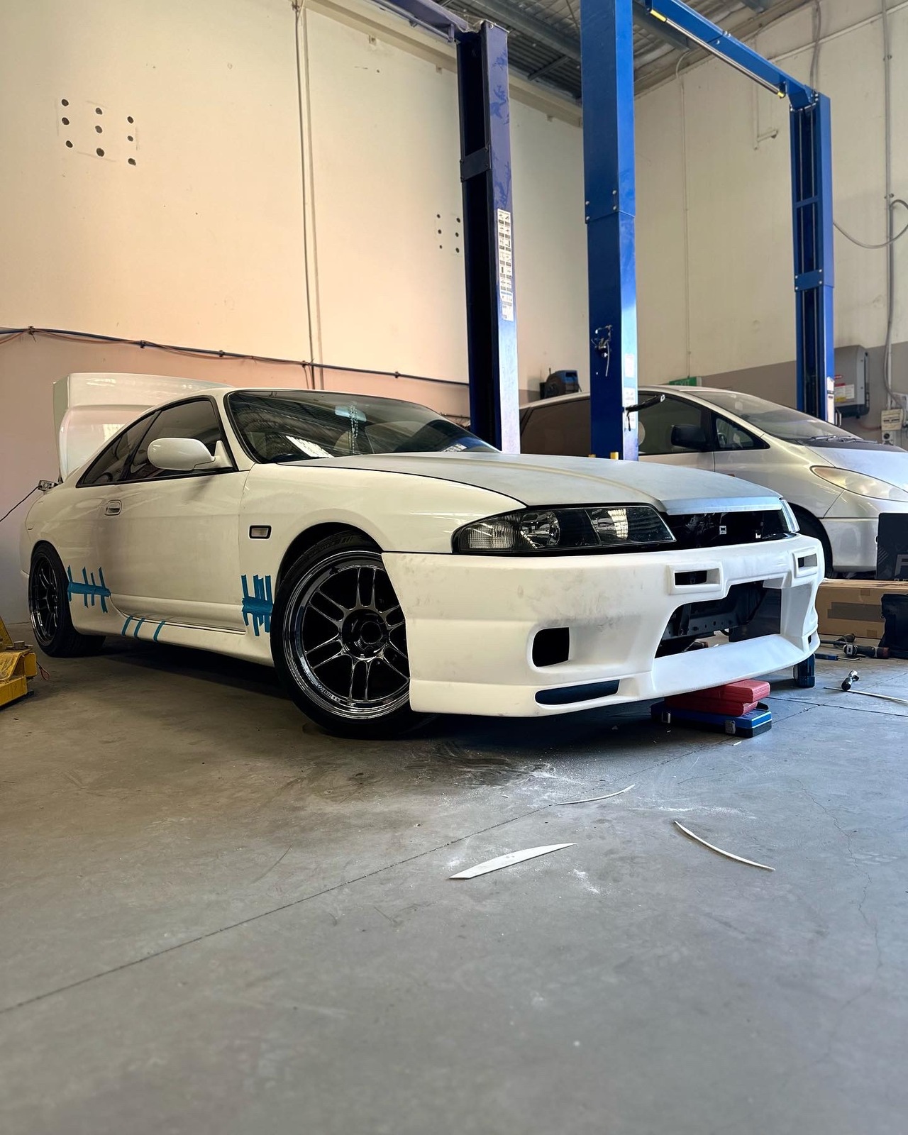 R33 GTR STYLE FRONT BUMPER BODY KIT SUIT SERIES II SKYLINE R33 GTS