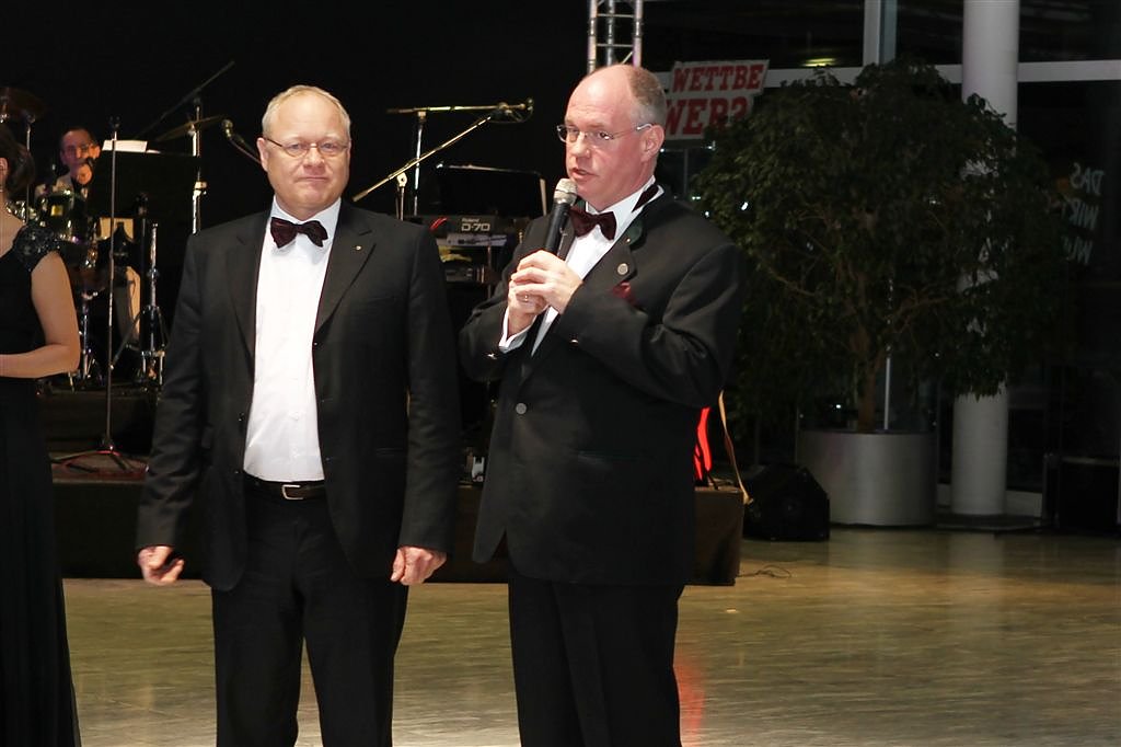 Ärzteund Apothekerball in Nordhausen 27.01.2014, 11.06 Uhr Autohaus Peter Gruppe