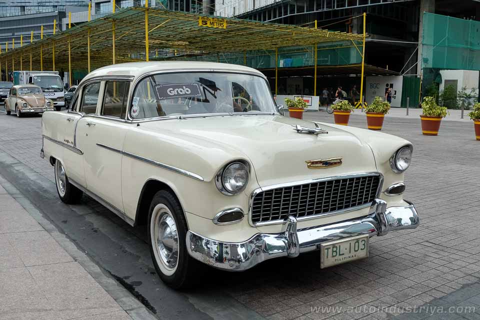 Grab lets you ride vintage cars around BGC this weekend Auto News