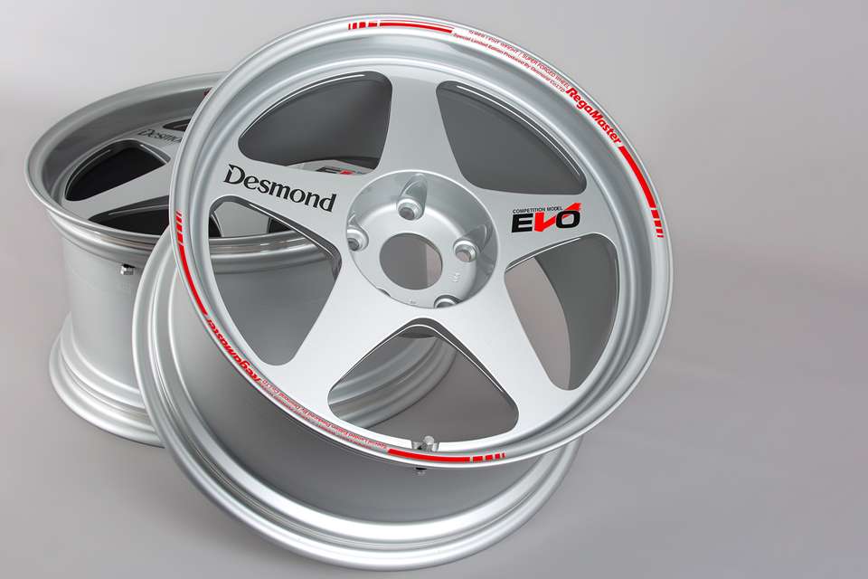 Desmond's new Regamaster Evo II wheel is one awesome 90's throwback Auto News