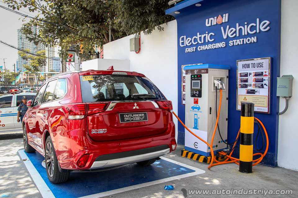 Unioil opens 2nd electric vehicle charging station at EDSA Guadalupe