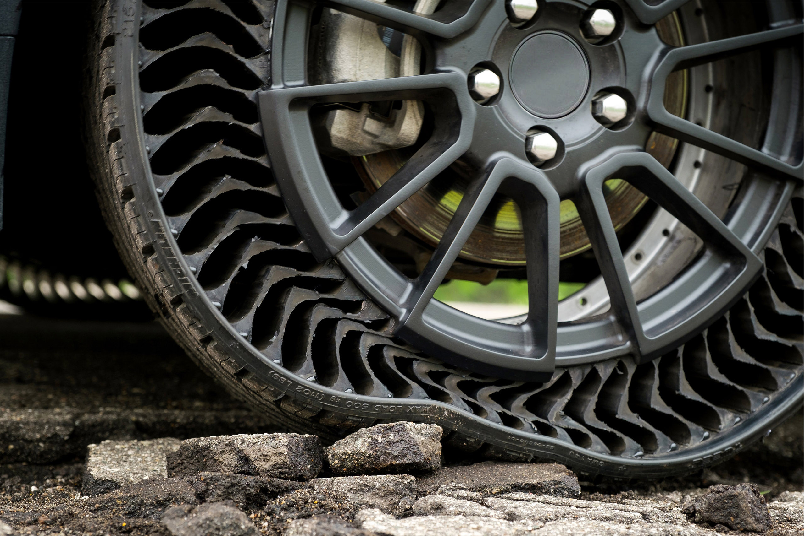 Coming soon You don't need air with Michelin's new tire Auto News
