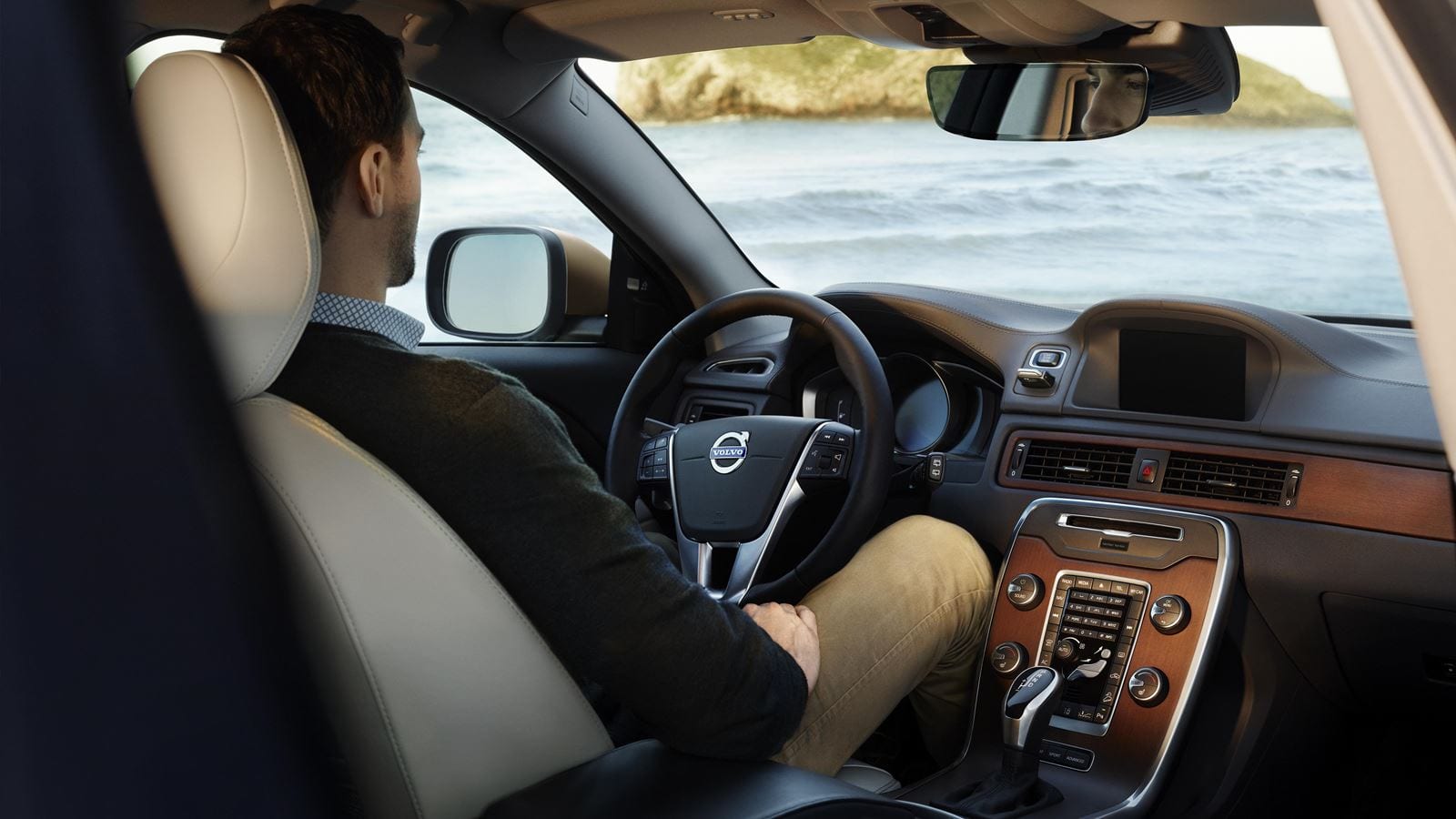 3 Reasons the 2016 XC70 is a Smart Buy