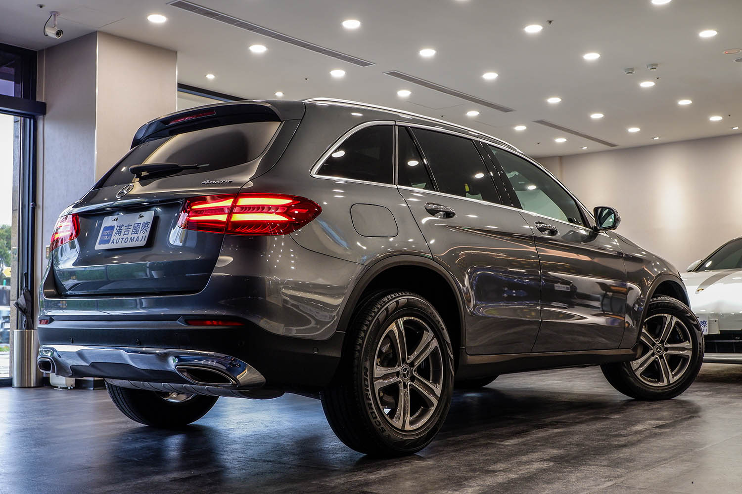 2019 M-Benz GLC300 SUV | 滿吉國際股份有限公司