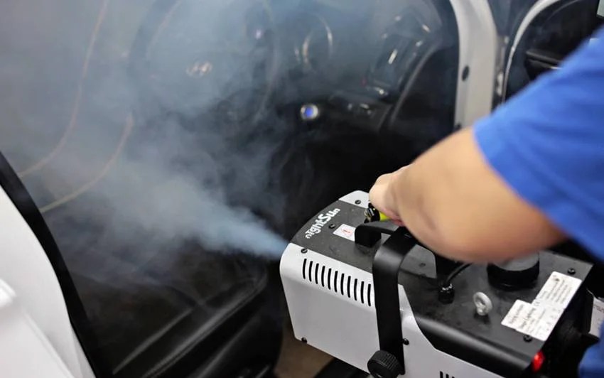 Teknik Fogging Bikin Kabin Mobil Bersih dari Bakteri Autos.id