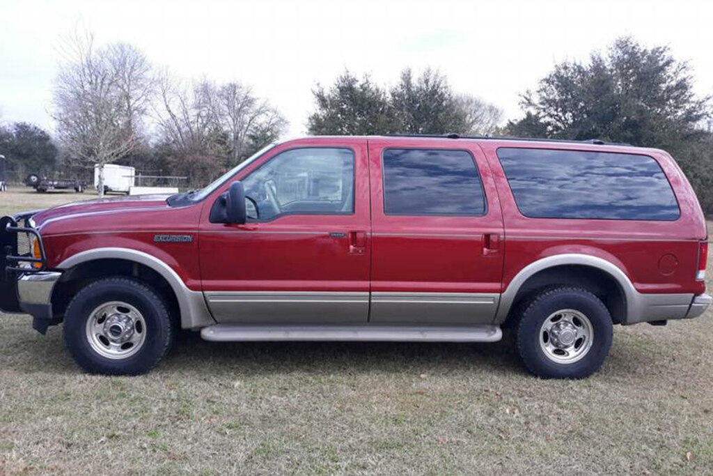 Autotrader Find 500,000Mile 2001 Ford Excursion That Has Been to 48