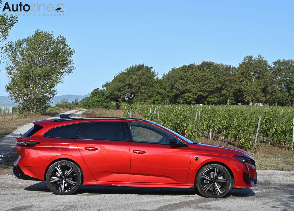 Autozine Photos Peugeot 308 SW (3 / 10)
