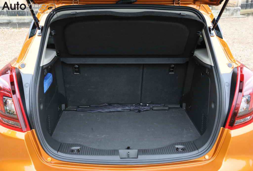 Autozine Foto's Opel Mokka X (9 / 11)