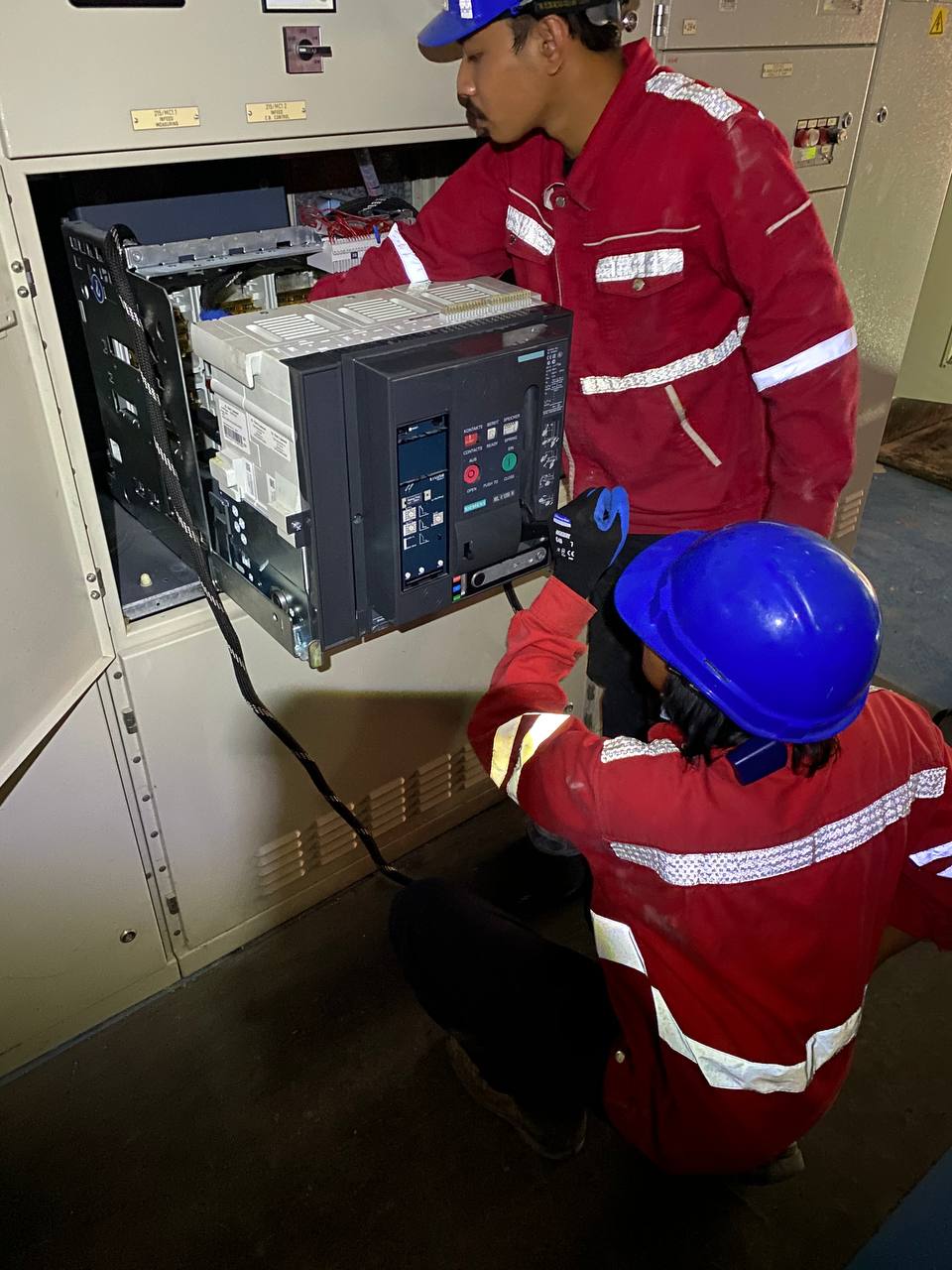 Services Advance Voltage Analysia