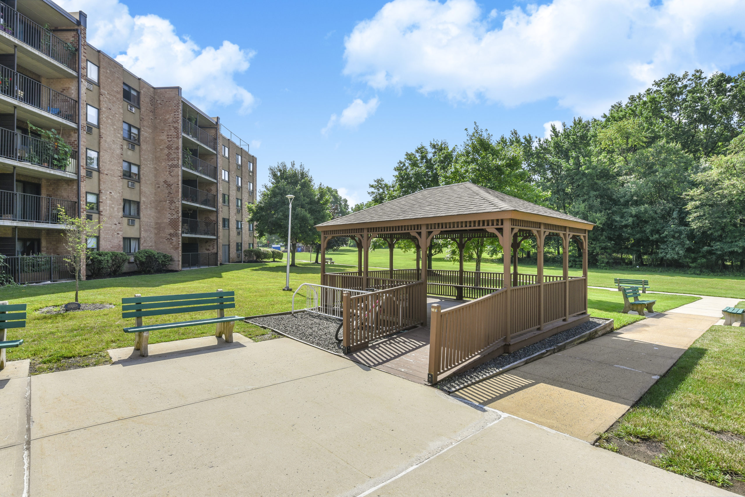 Menlo Manor Avanath Capital Management, LLC.