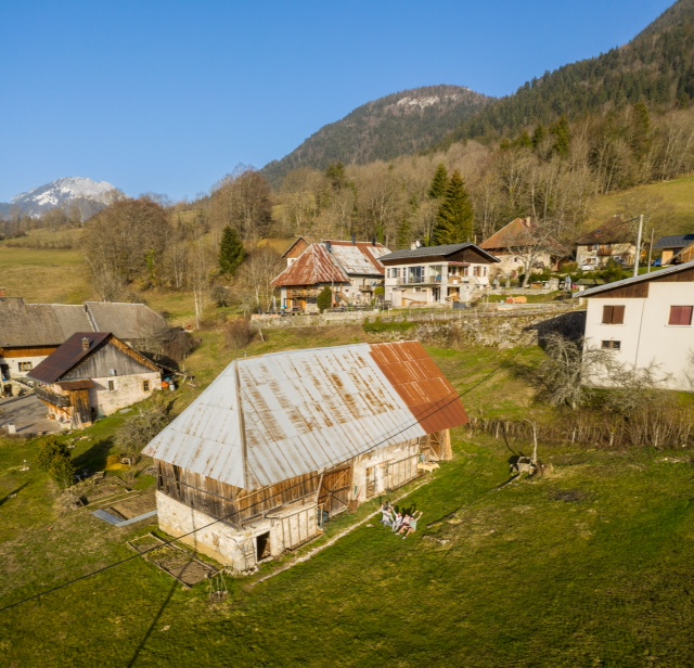 Rénovation d’une grange baujue à la Motte en Bauges Atelier du Vieux