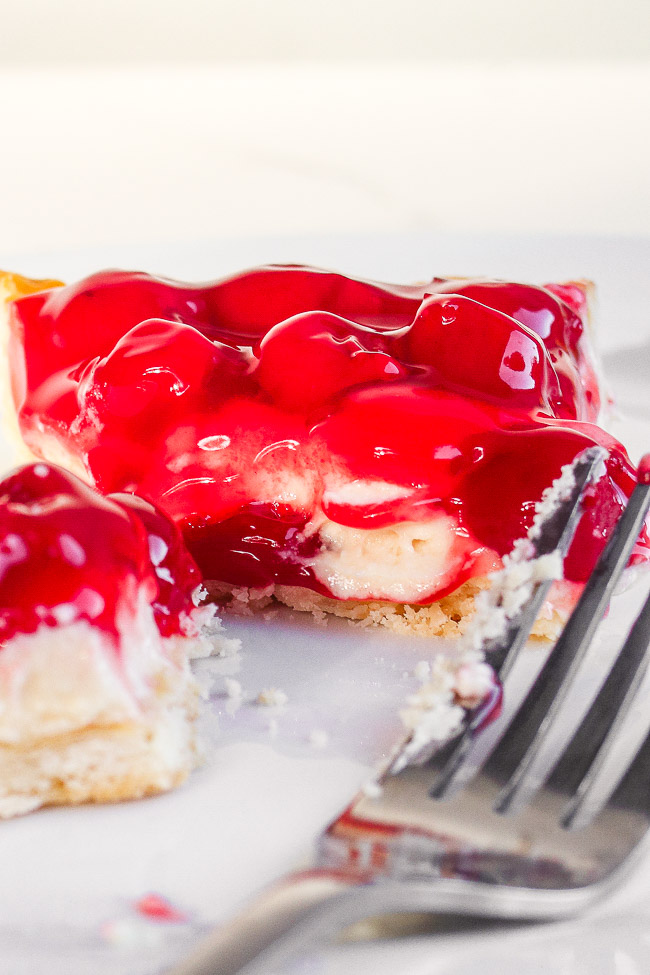 Cherry Cream Pie (aka Cherry Cream Cheese Pie!) Averie Cooks
