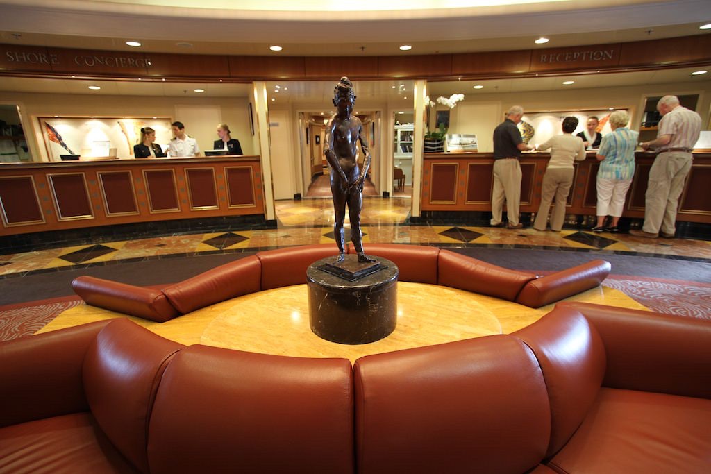 Silver Shadow Ship Review The Avid Cruiser