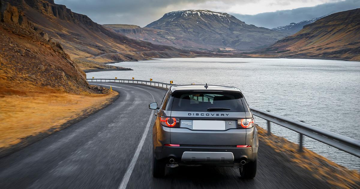 Discover the Land Rover Discovery 4x4 Hire Avis Prestige