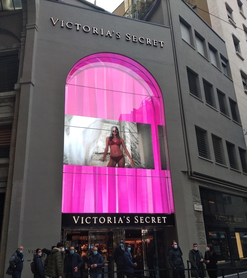 Flagship Store Victoria's Secret Milano