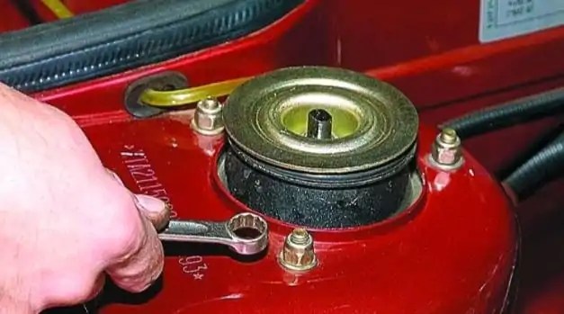 なぜ車が揺れるのか車の振動の原因 AvtoTachki