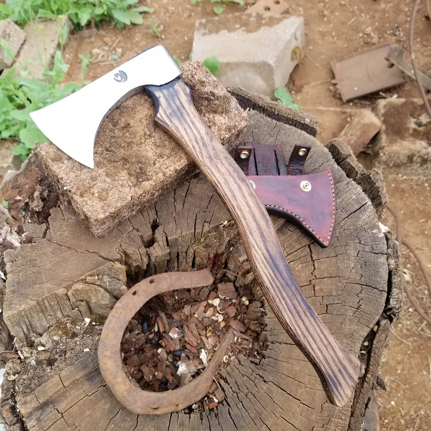 What is the Best Wood for Axe Handles? Hickory, Oak, or Ash Awesome Axes