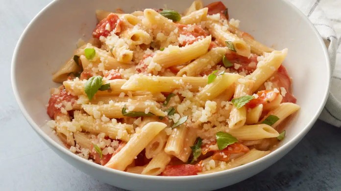 Receta de Penne de tomate y queso