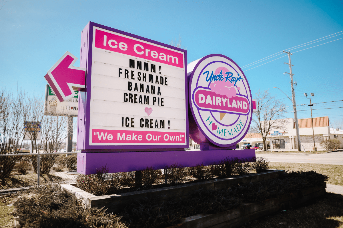 MiniGolf and Ice Cream Uncle Ray's is a Fenton MustDo