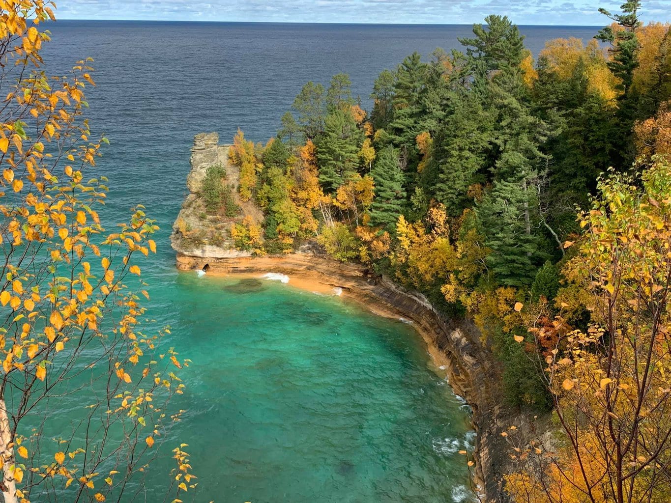 12 Best Local Hotels in Munising MI & Other Lodging Options