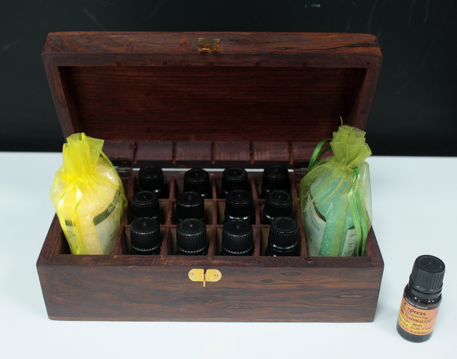 Aromatherapy Box (holds 12+2) AWGifts Europe Wholesale Giftware and