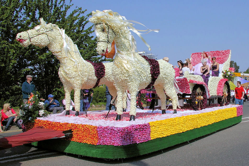 The Allee Willis Museum of Kitsch » Spalding Flower Parade