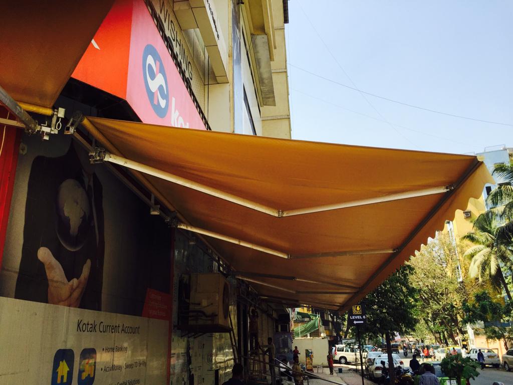 Rectarctable Awning