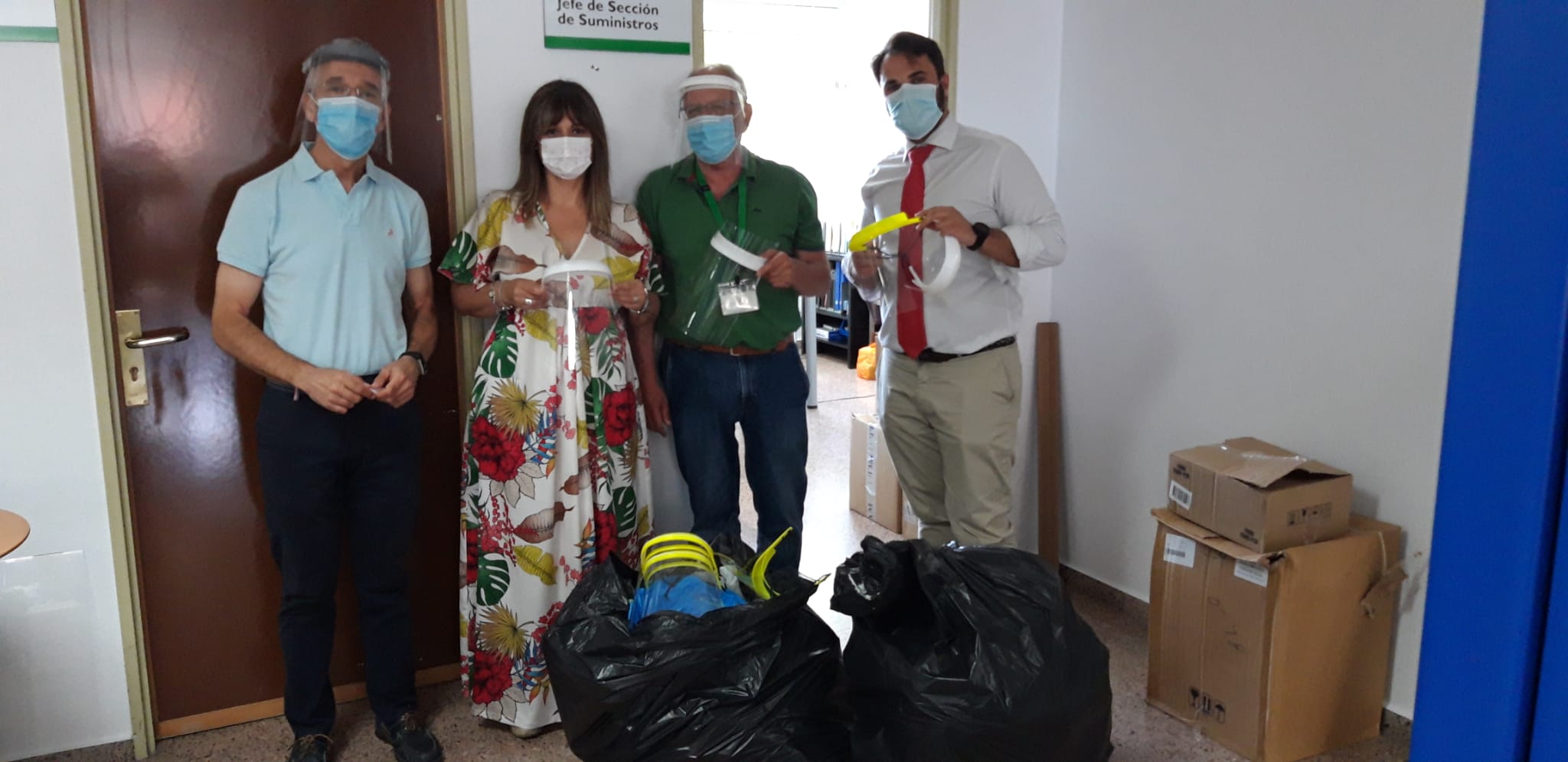El Hospital de Navalmoral recibe 300 máscaras protectoras de Renault al