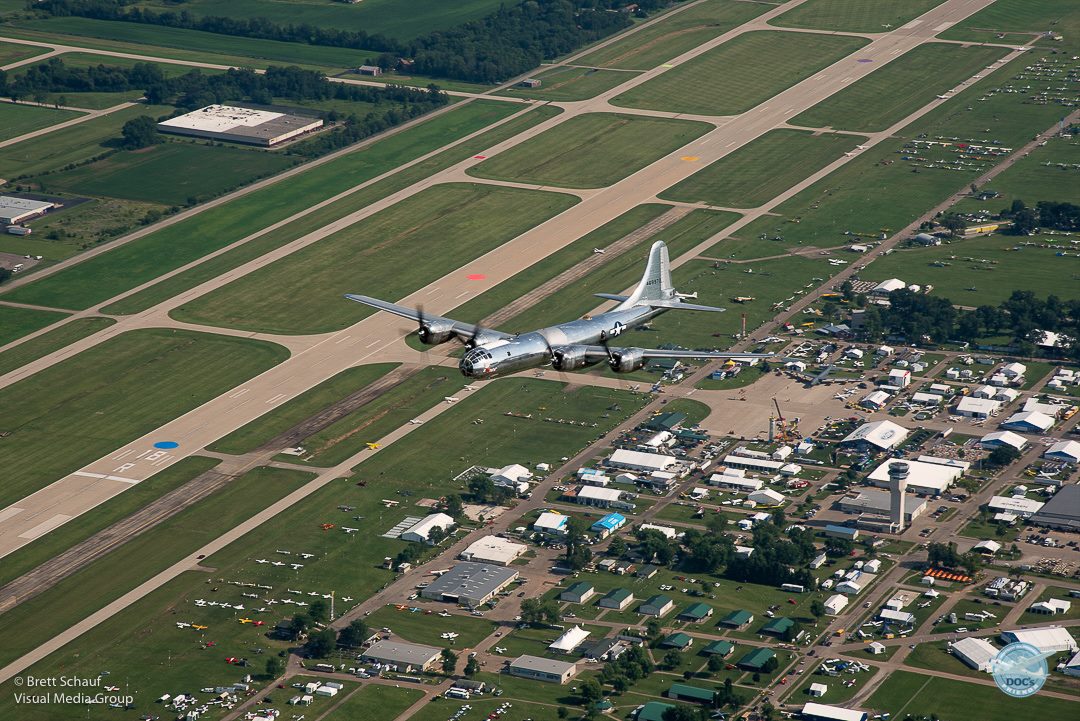 Doc arrives in Oshkosh for EAA AirVenture 2017 B29 Doc