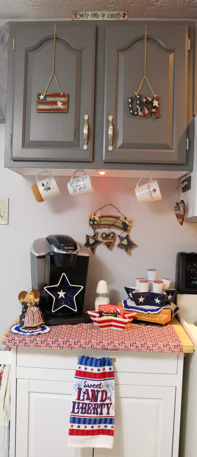 Patriotic Kitchen Decor2 B4 and Afters