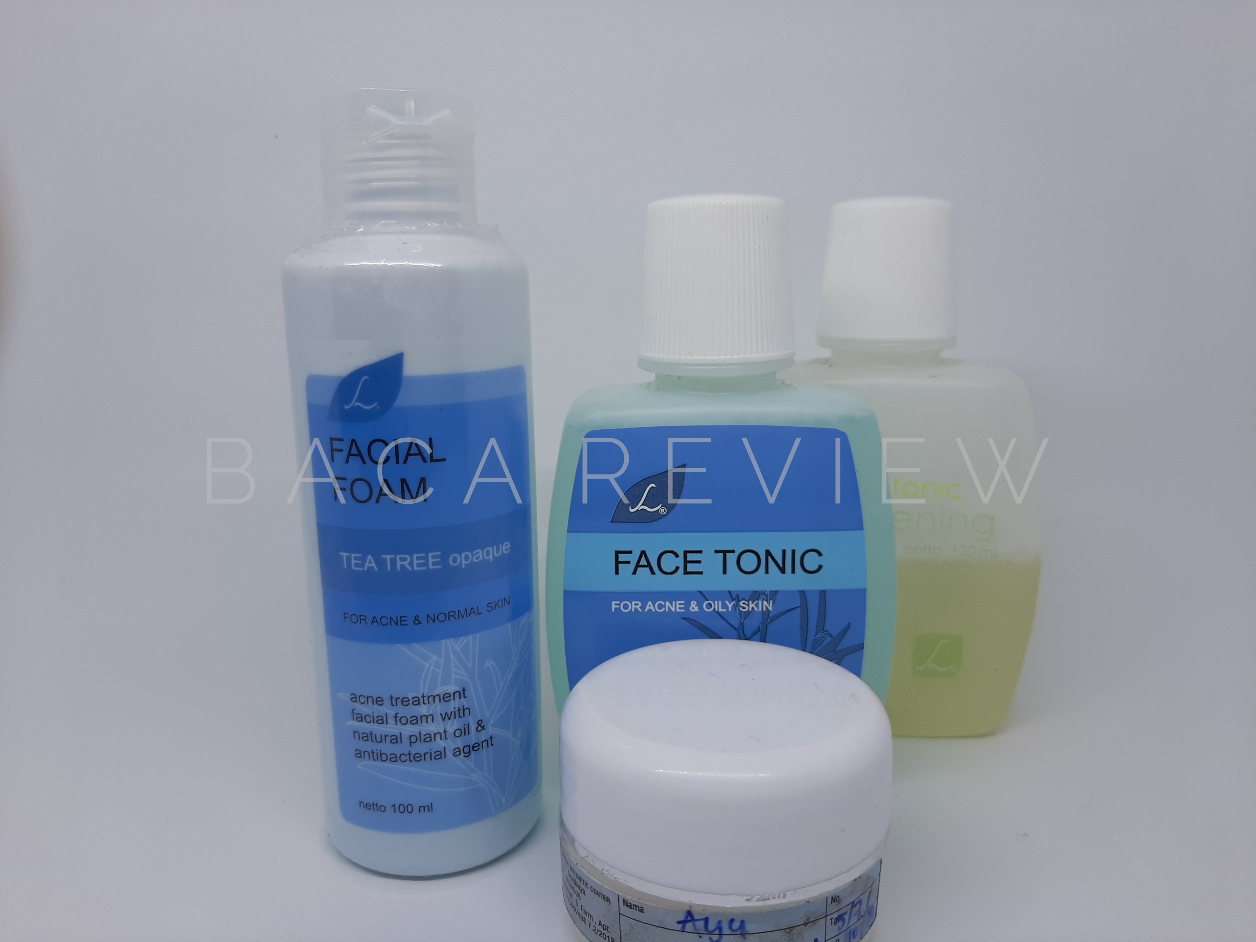 Pengalaman Facial dan Produk Jerawat Larissa • B A C A R E V I E W