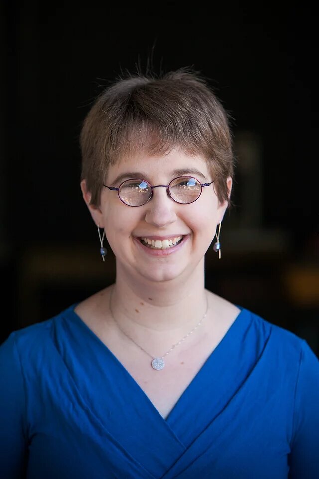 Ross (Soprano) Short Biography