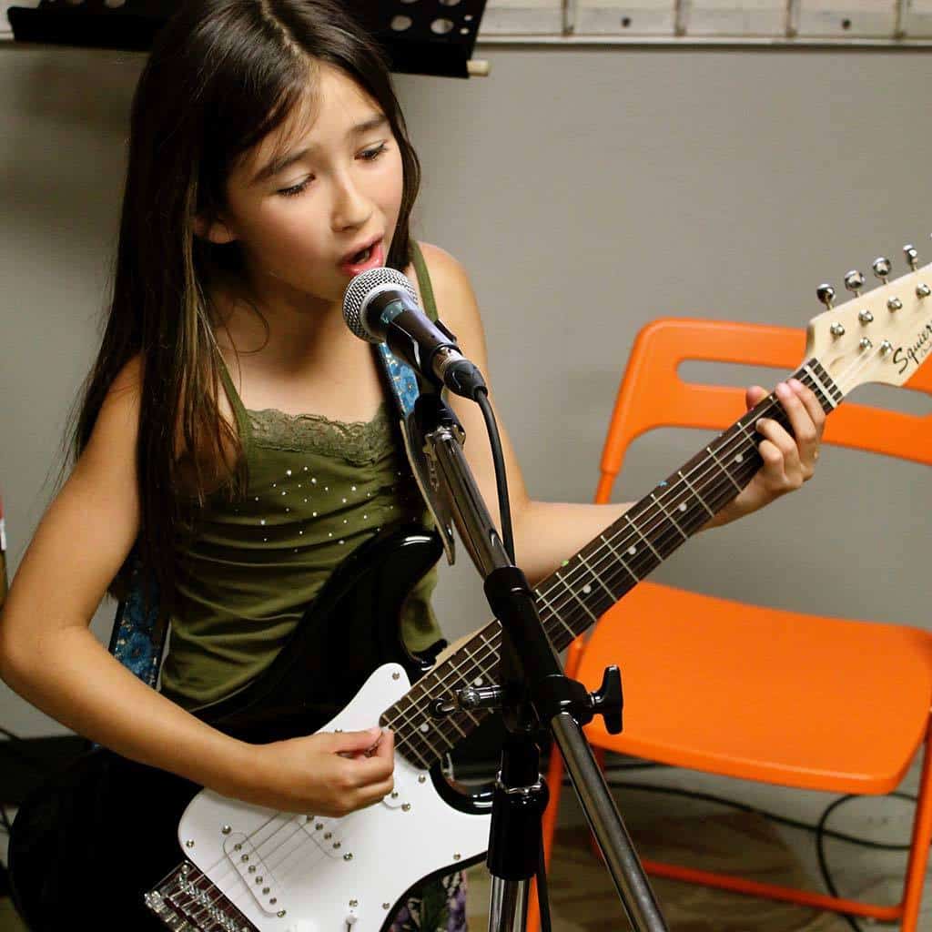 Edmonton's Best Beginner Guitar Lessons Backbeat