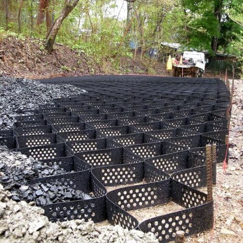 6 Easy Steps to Build Driveway Using Driveway Gravel Grids