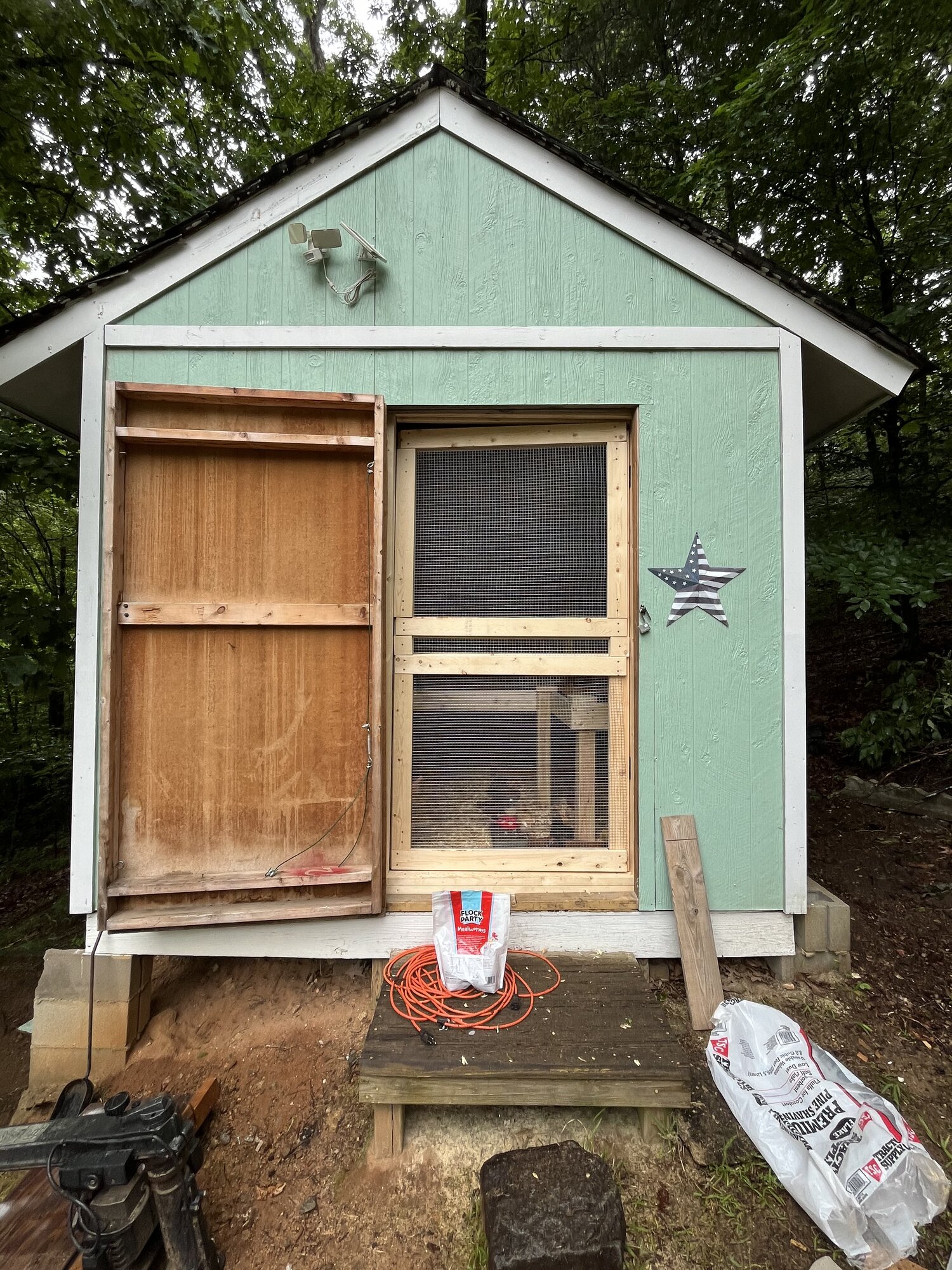 BobbyNix Coop BackYard Chickens Learn How to Raise Chickens
