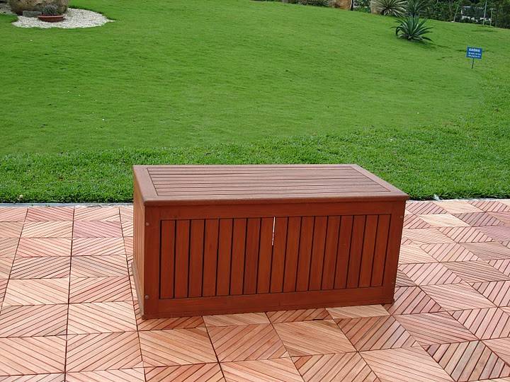 Nma Rona outdoor storage sheds