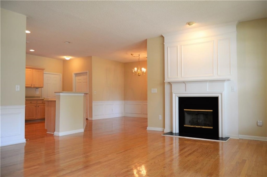 3 bedroom 2 bath condo home for Sale in Marietta, GA