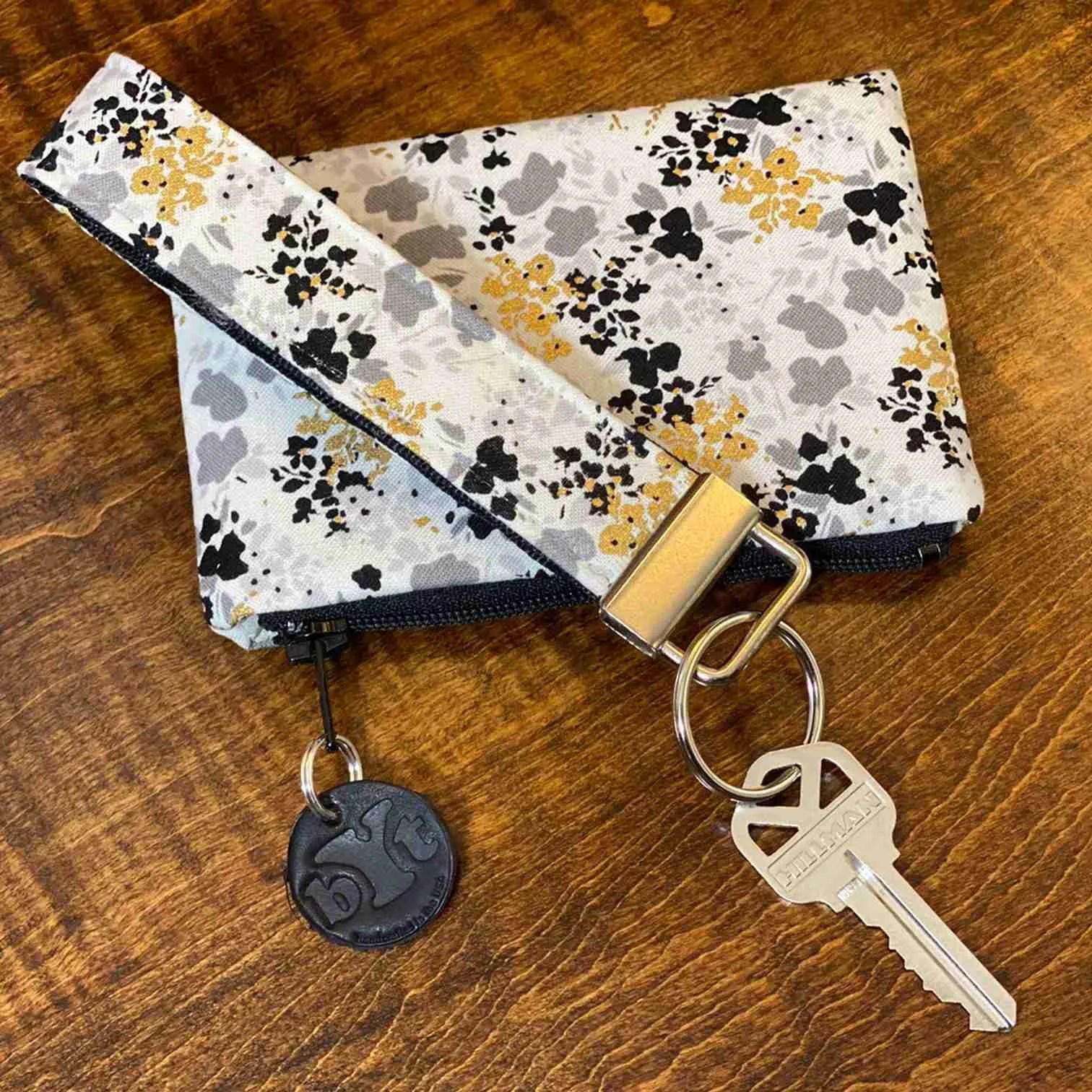Black and White Key Holder / Key Chain bagsYOUtote