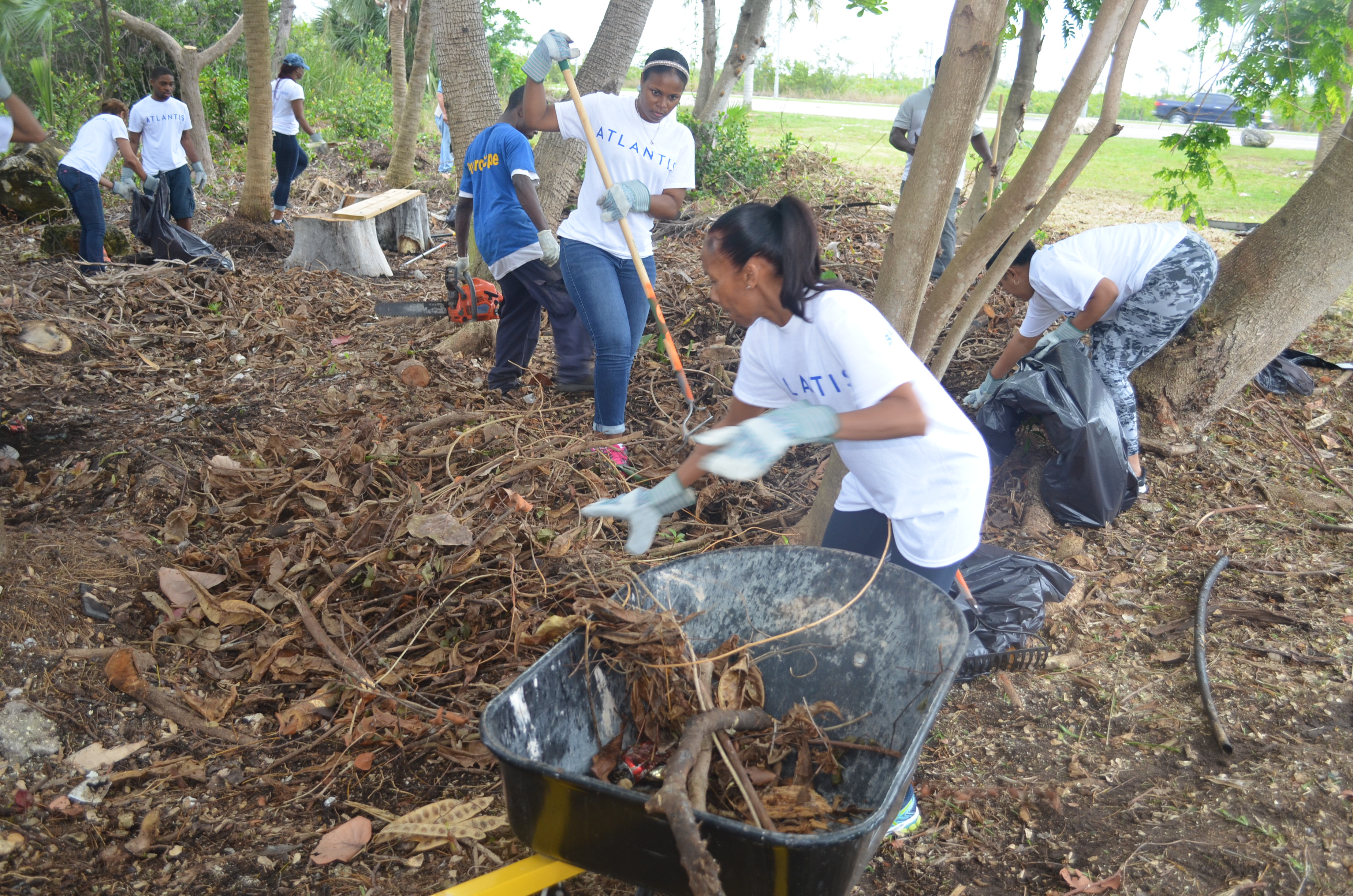 Atlanteans clean up neglected Blake Road Sacred Space Nassau / Paradise Island, Bahamas
