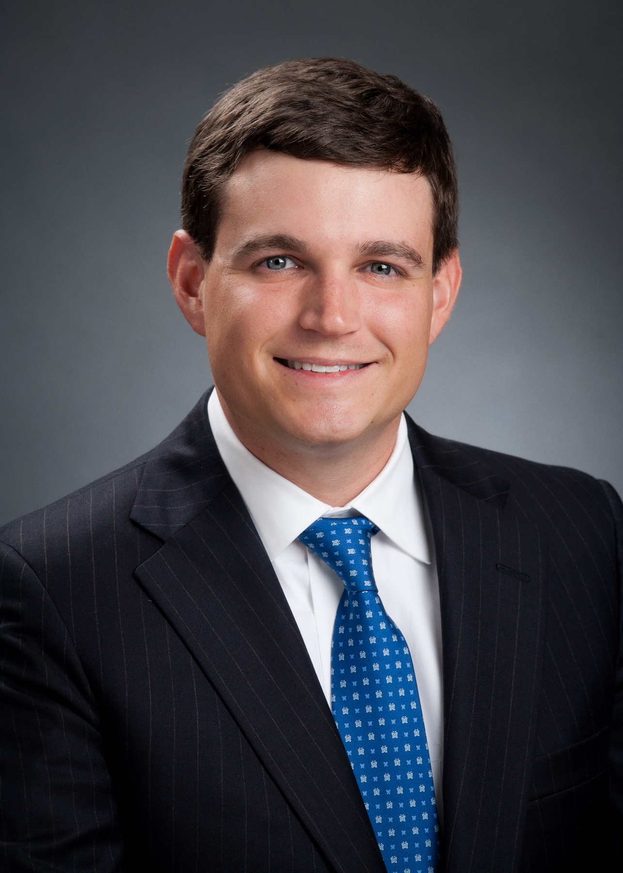 Leonard Baker [Profiles] • Instagram, Twitter, TikTok Foller