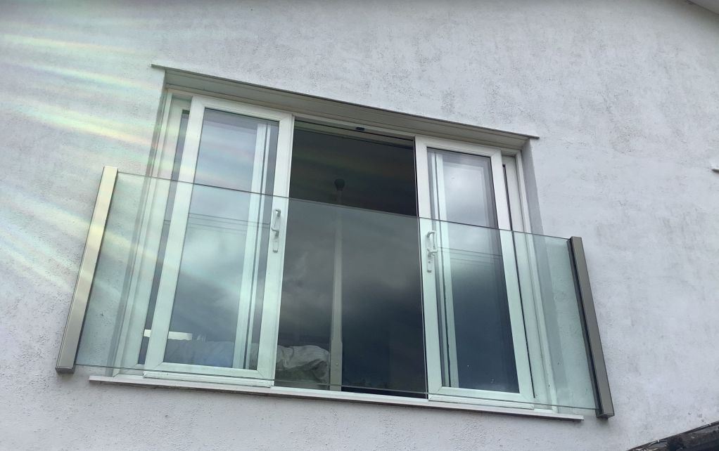 How do you use a Juliet Balcony? Juliet Balcony Railing Glass