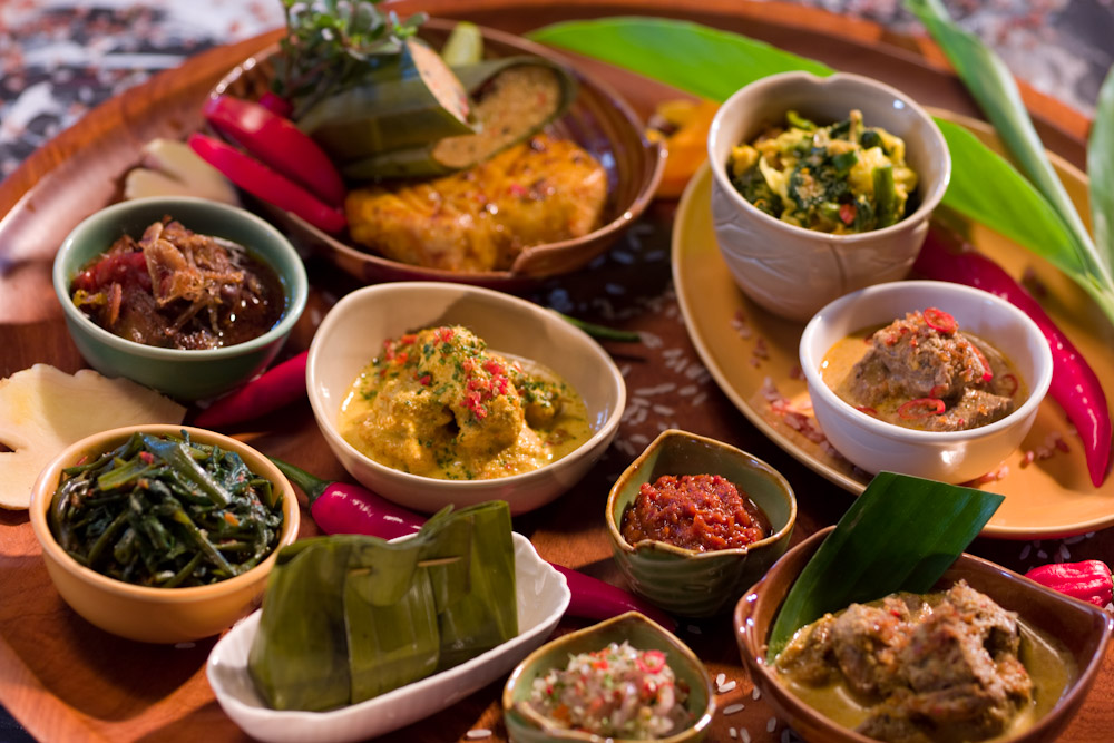 Indonesian food RIJSTTAFEL/ Indonesion & Dutch food tradition Pin…