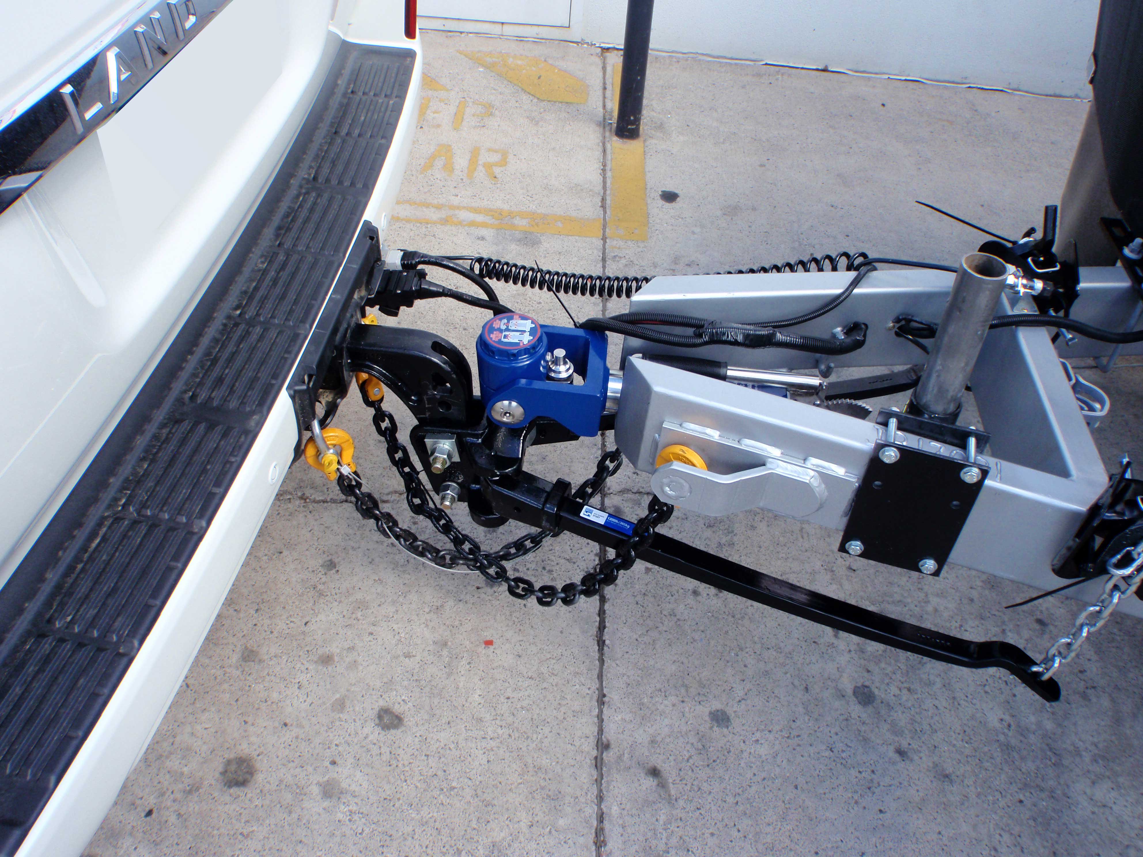 Landcruiser 200 4000kg Towing Upgrade & GCM Upgrade 7800kg BAM
