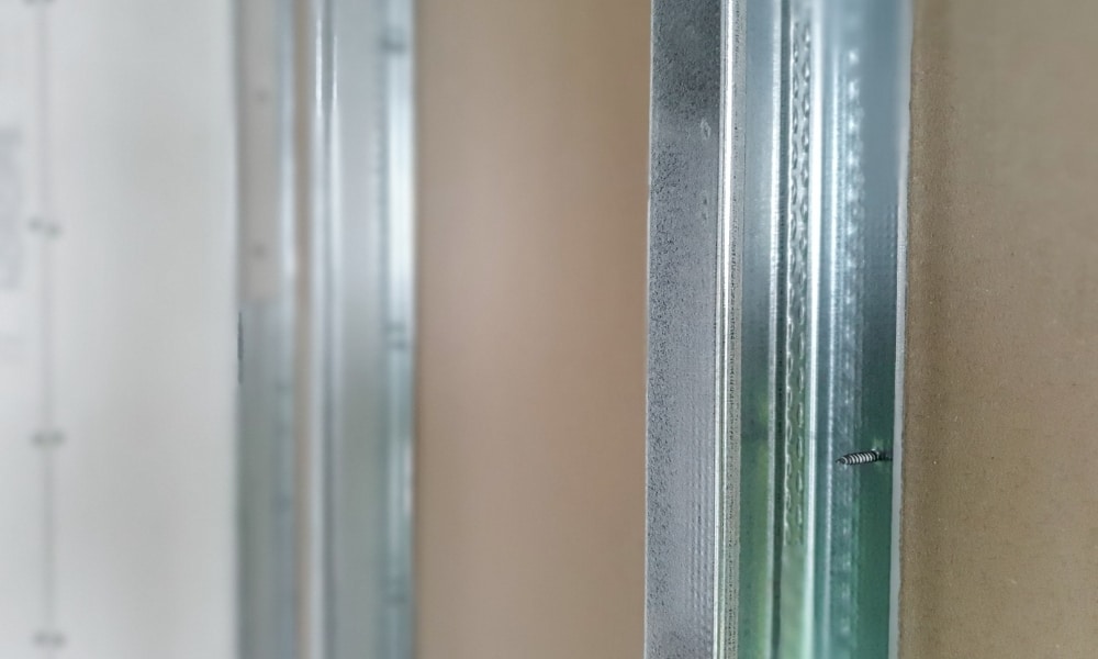 How Far Apart To Position Wall Studs Support A Roof