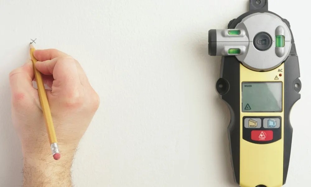How To Use Your Laser Level To Hang Pictures?