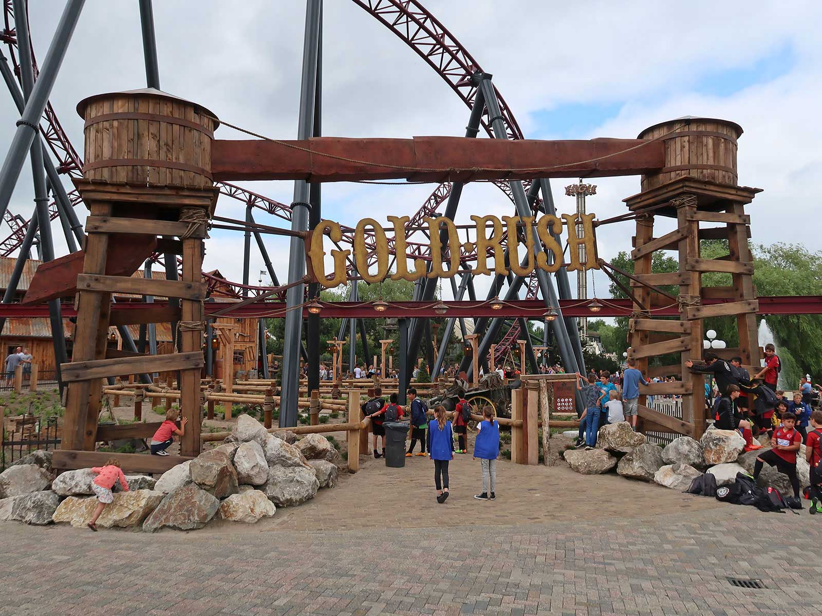 Coaster Trips 2017 Waarbeek Attractiepark Slagharen