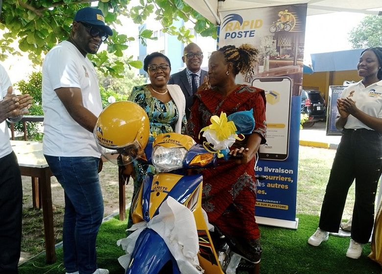 La Poste du Bénin présente ses succès et fait des heureux French