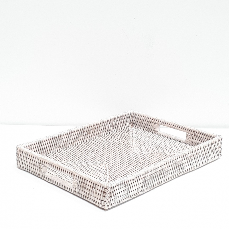 White rectangular tray M BAOLGI