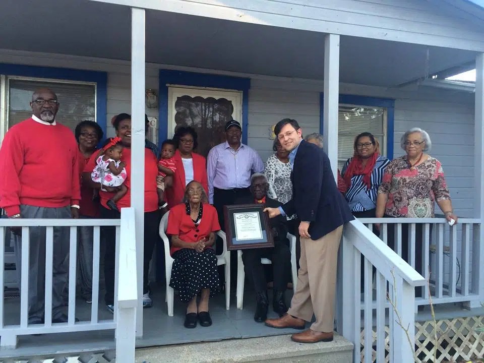 Louisiana Family Forum's longest married couple award given to Benton